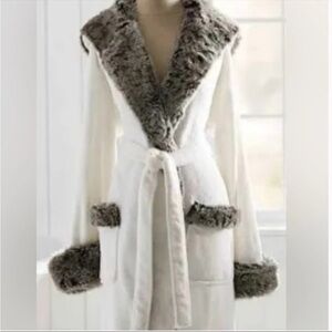 Pottery Barn Faux Fur Plush Hooded Robe Size M